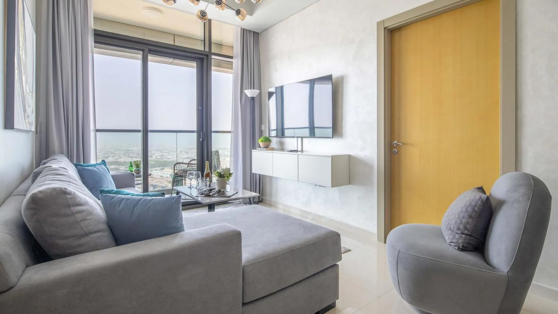 Frank Porter - Aykon City Tower C Dubai United Arab Emirates